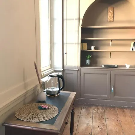 Mercier De Montigny - Les Du Beffroi - Et Massage B&B Fougères