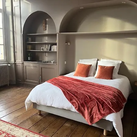 Mercier De Montigny - Les Du Beffroi - Et Massage