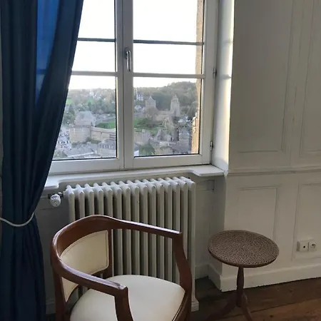 Mercier De Montigny - Les Du Beffroi - Et Massage Bed & Breakfast *