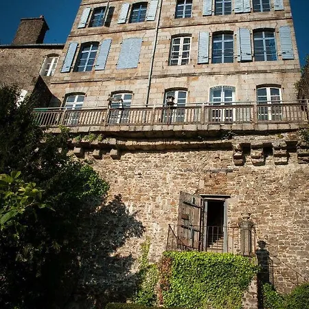 Mercier De Montigny - Les Du Beffroi - Et Massage Bed & Breakfast Fougeres
