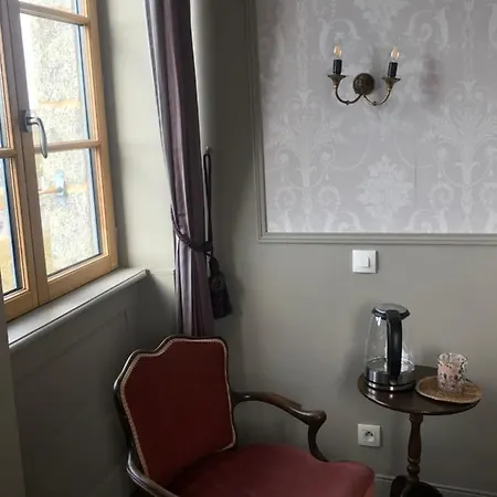 Mercier De Montigny - Les Du Beffroi - Et Massage Bed & Breakfast Fougeres