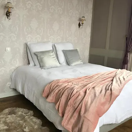 Bed & Breakfast Mercier De Montigny - Les Du Beffroi - Et Massage *
