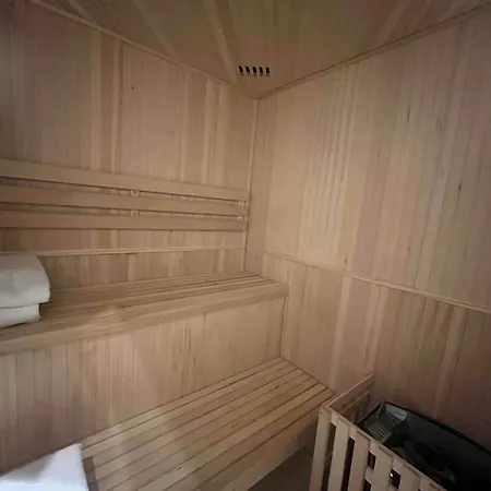 Mercier De Montigny - Les Du Beffroi - Et Massage * Fougeres